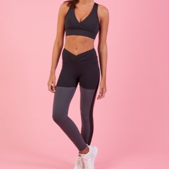 Nikki Blackketter Gymshark season 2 legging & bra - Picture 2 of 2